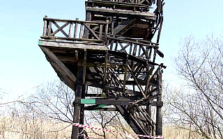 Spłonęła wieża widokowa w rezerwacie Jeziora Drużno